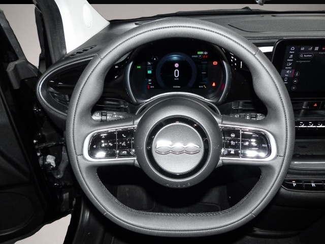 Bild 6 Fiat 500e Navi Soundsystem JBL Apple CarPlay Android