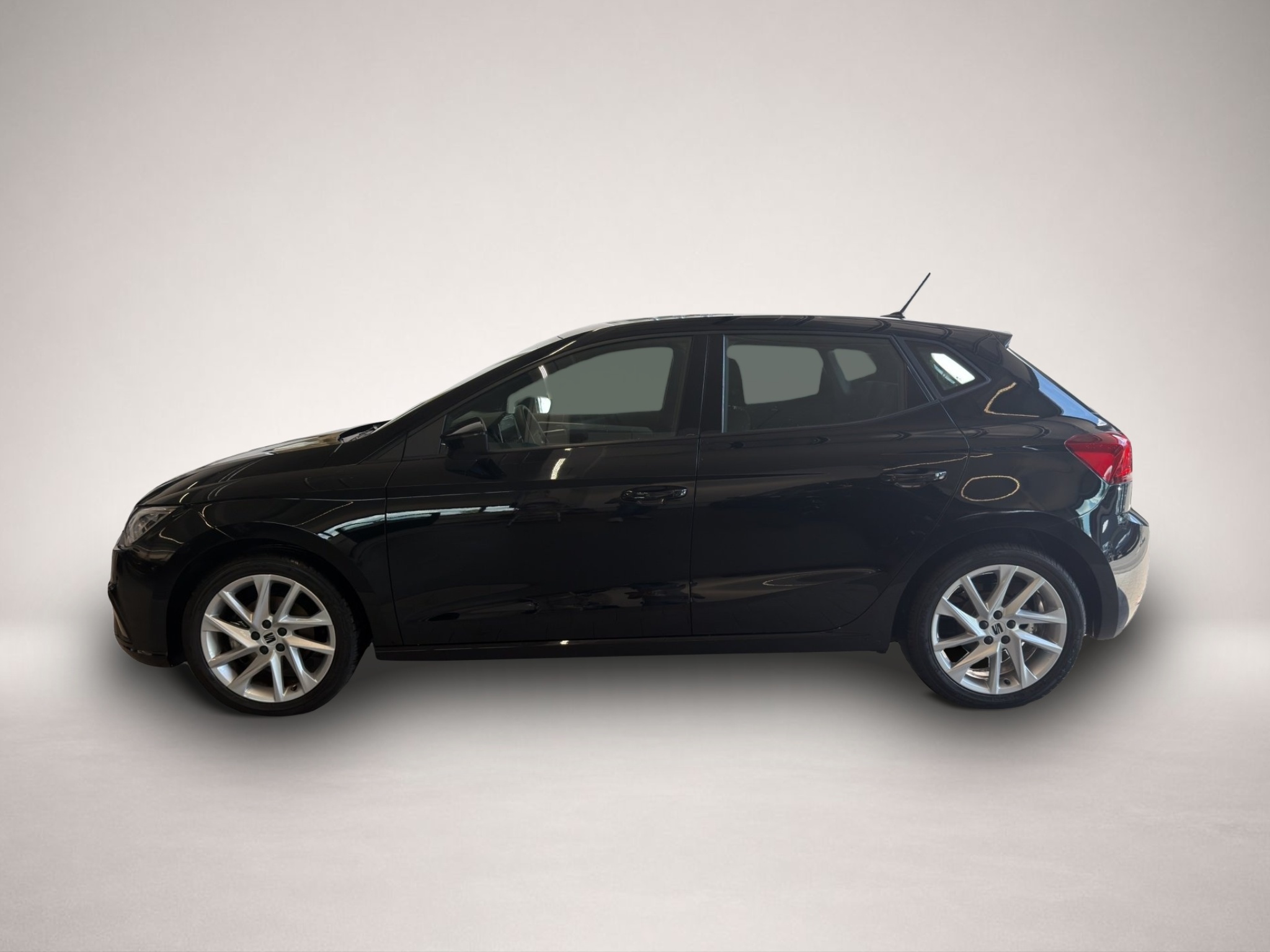 Bild 3 Seat Ibiza 1.0 TSI FR LED+NAVI+17+KAMERA+ACTIVE-INFO