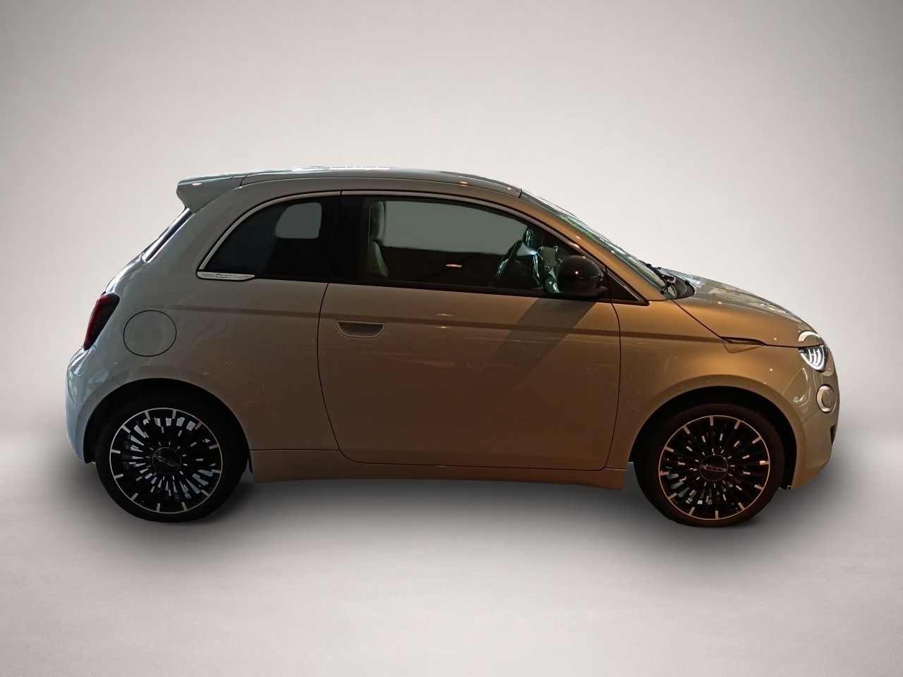 Fotografie des Fiat 500 MHEV ICON LED SHZ PDC DAB Keyless Apple CarP