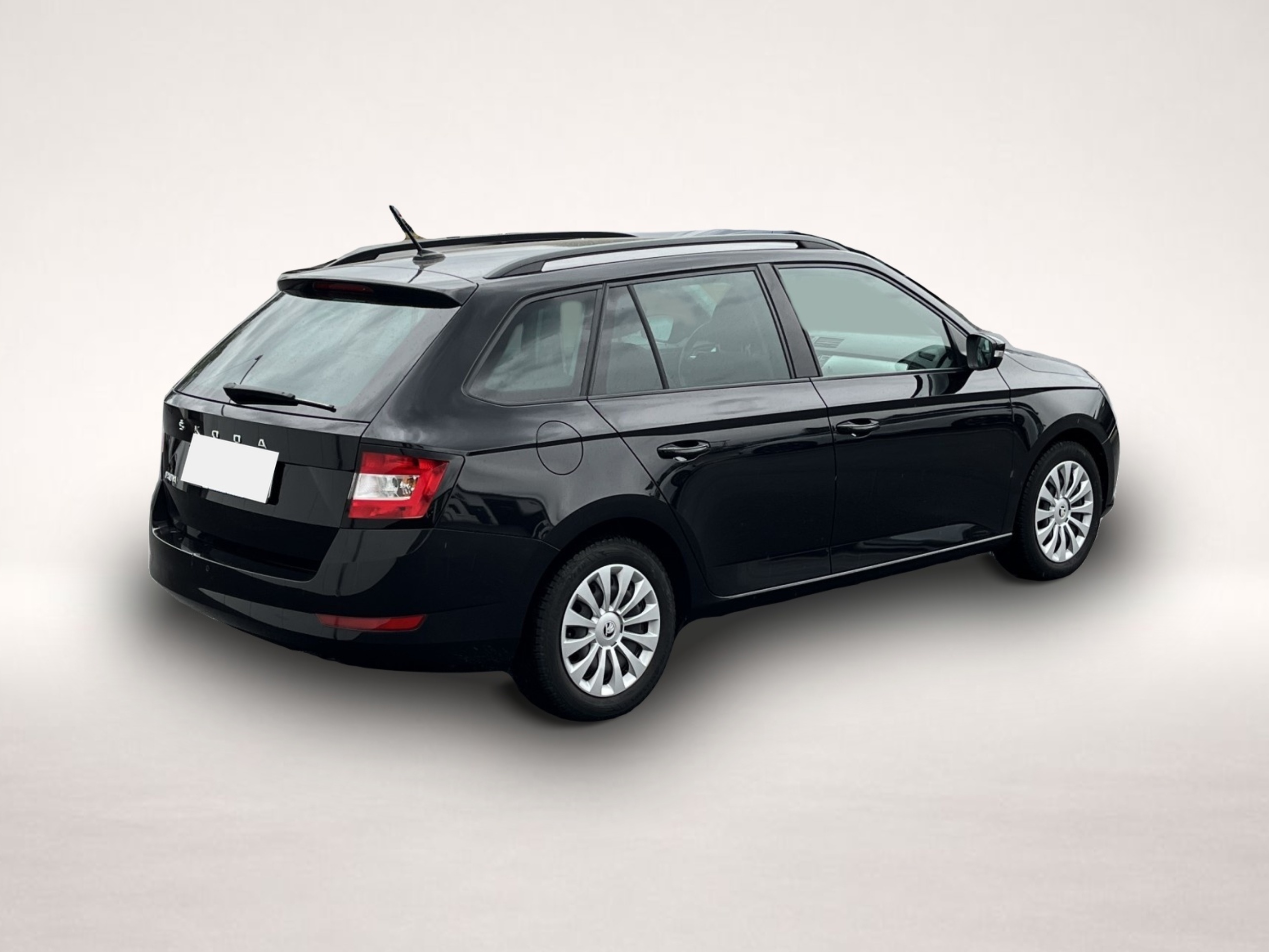 Bild 6 Skoda Fabia Combi 1.0 TSI Ambition Navi PDC SHZ FL-Ass