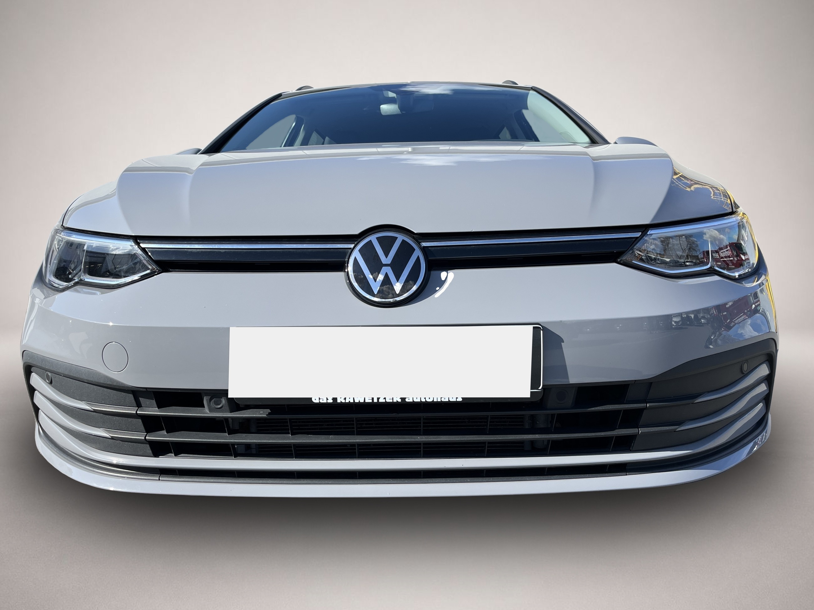 Fotografie 3 des Volkswagen Golf Variant 2.0 TDI DSG Life AHK Navi LR-HZG SH