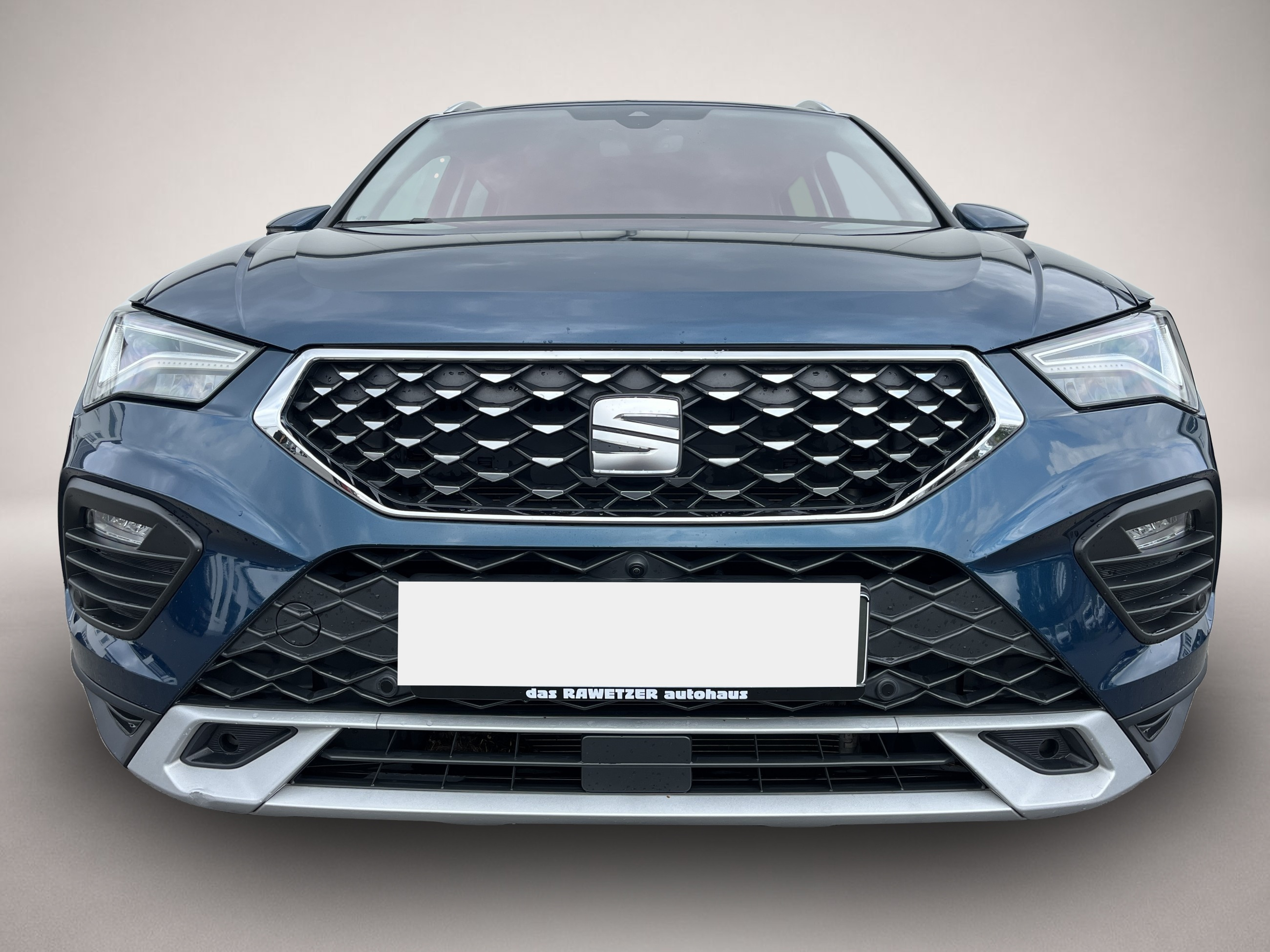 Fotografie 3 des Seat Ateca 1.5 TSI DSG Xperience AHK Navi Keyless ACC