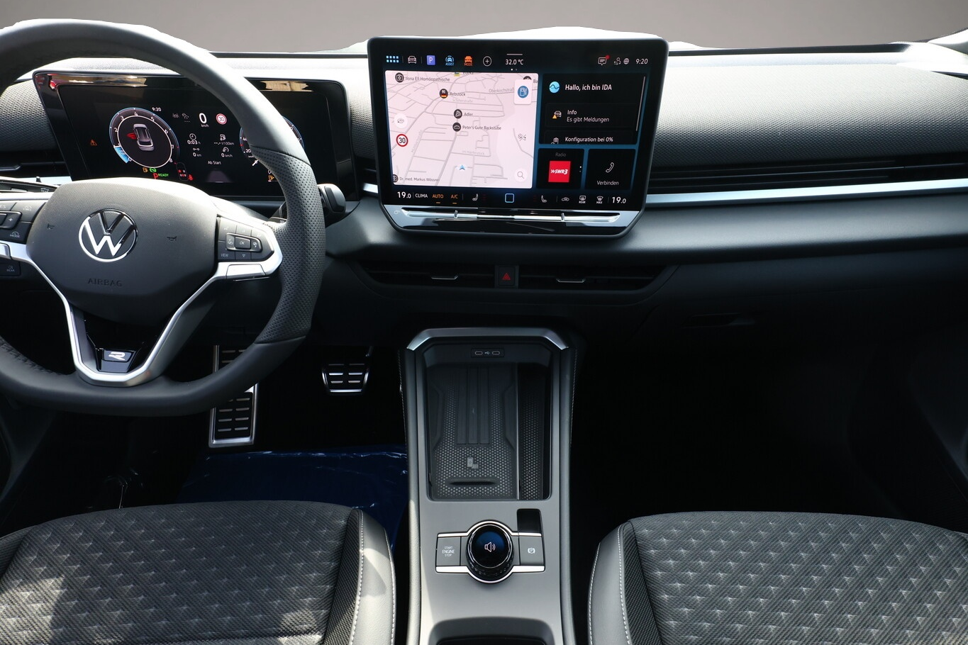 Bild 7 Volkswagen T-Roc R-Line EasyO Nav 5JGar SHZ ParkAss+ PrivG