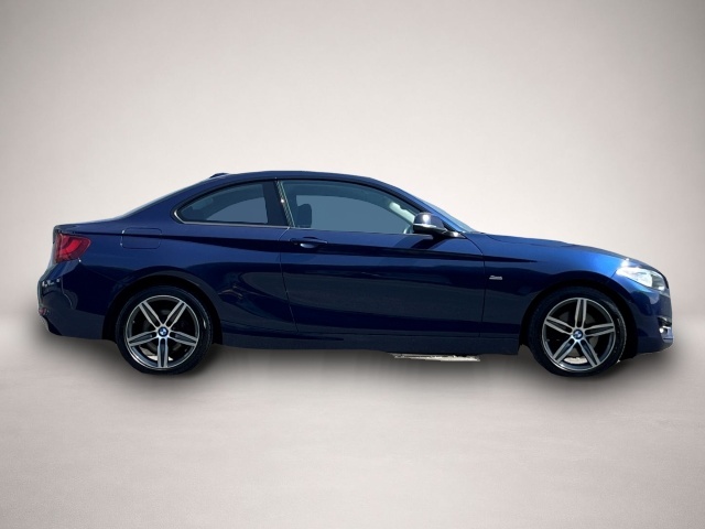 Bild 3 BMW 220 D Sport Line Coupe Tempomat/Sitzheizung