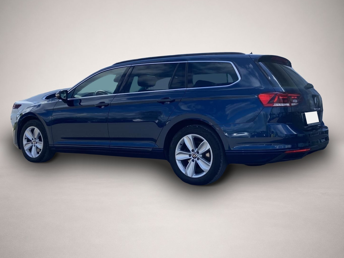 Bild 3 Volkswagen Passat Variant 2.0 TDI DSG Business HARMAN-KARDO
