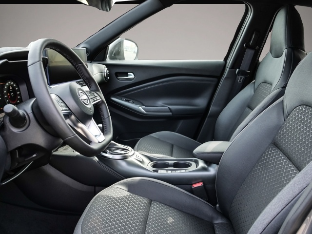 Bild 4 Nissan Juke N-Connecta 1.6 Hybrid 4AMT Winterpaket BFS