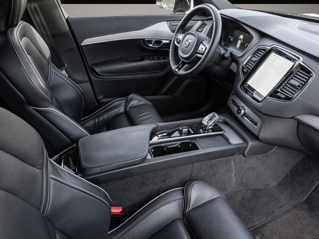 Volvo XC90 XC90 Plus Dark Recharge Plug-In Hybrid AWD 7-Sit - Thumbnail 3