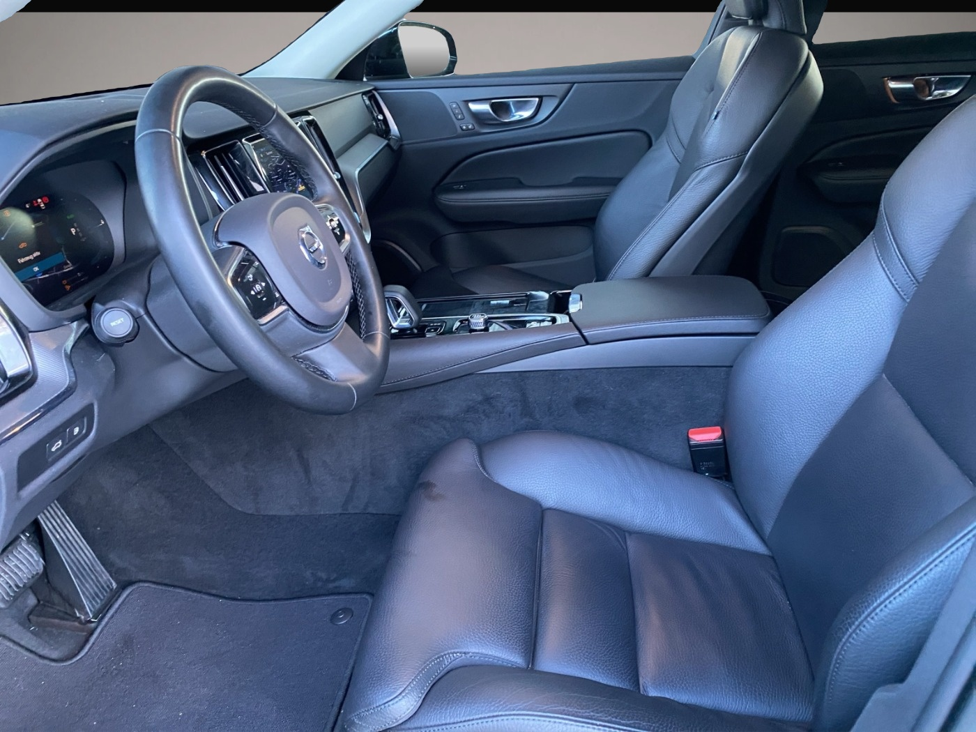 Bild 7 Volvo V60 T8 Plus Dark Recharge WiPa*LED*Navi*