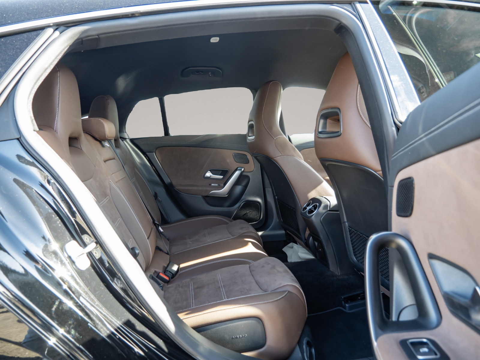 Bild 4 Mercedes-Benz CLA 250