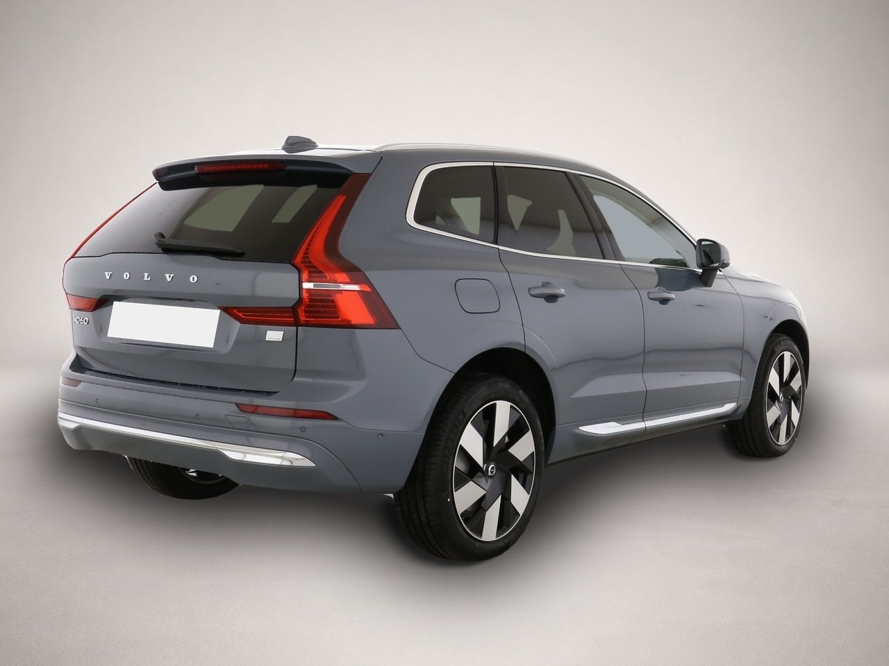 Bild 2 Volvo XC60 Plus Bright Recharge Plug-In Hybrid AWD T8