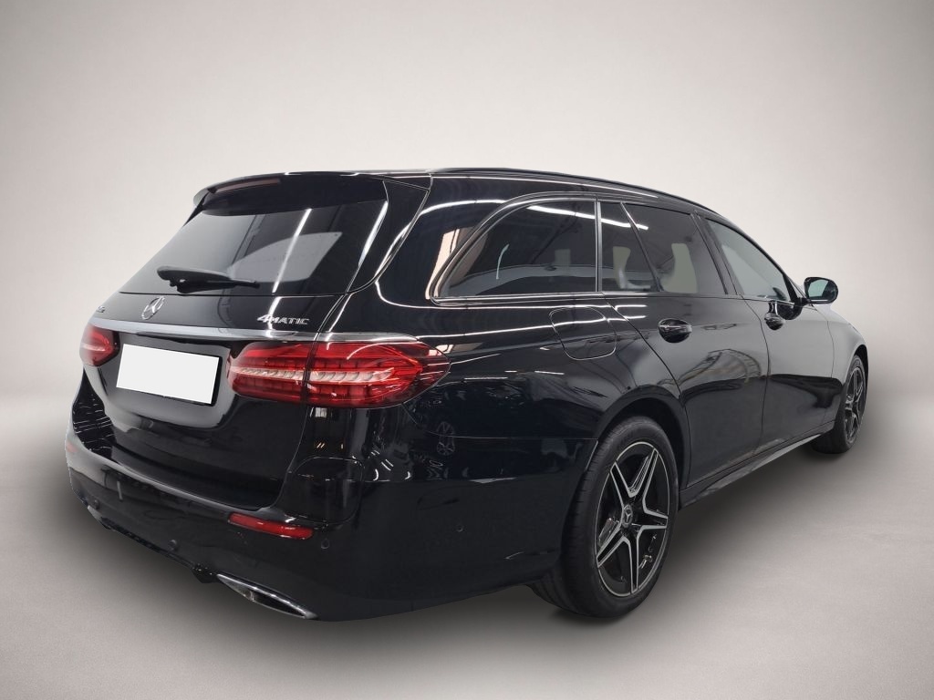 Bild 3 Mercedes-Benz E 300 de 4Matic T 9G-TRONIC AMG Line PANO 360°