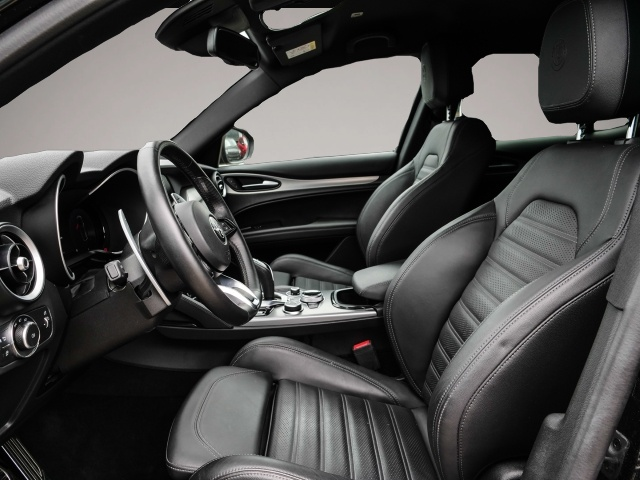 Bild 4 Alfa Romeo Stelvio Veloce Q4 AHK-el. klappb. El. Fondsitzve