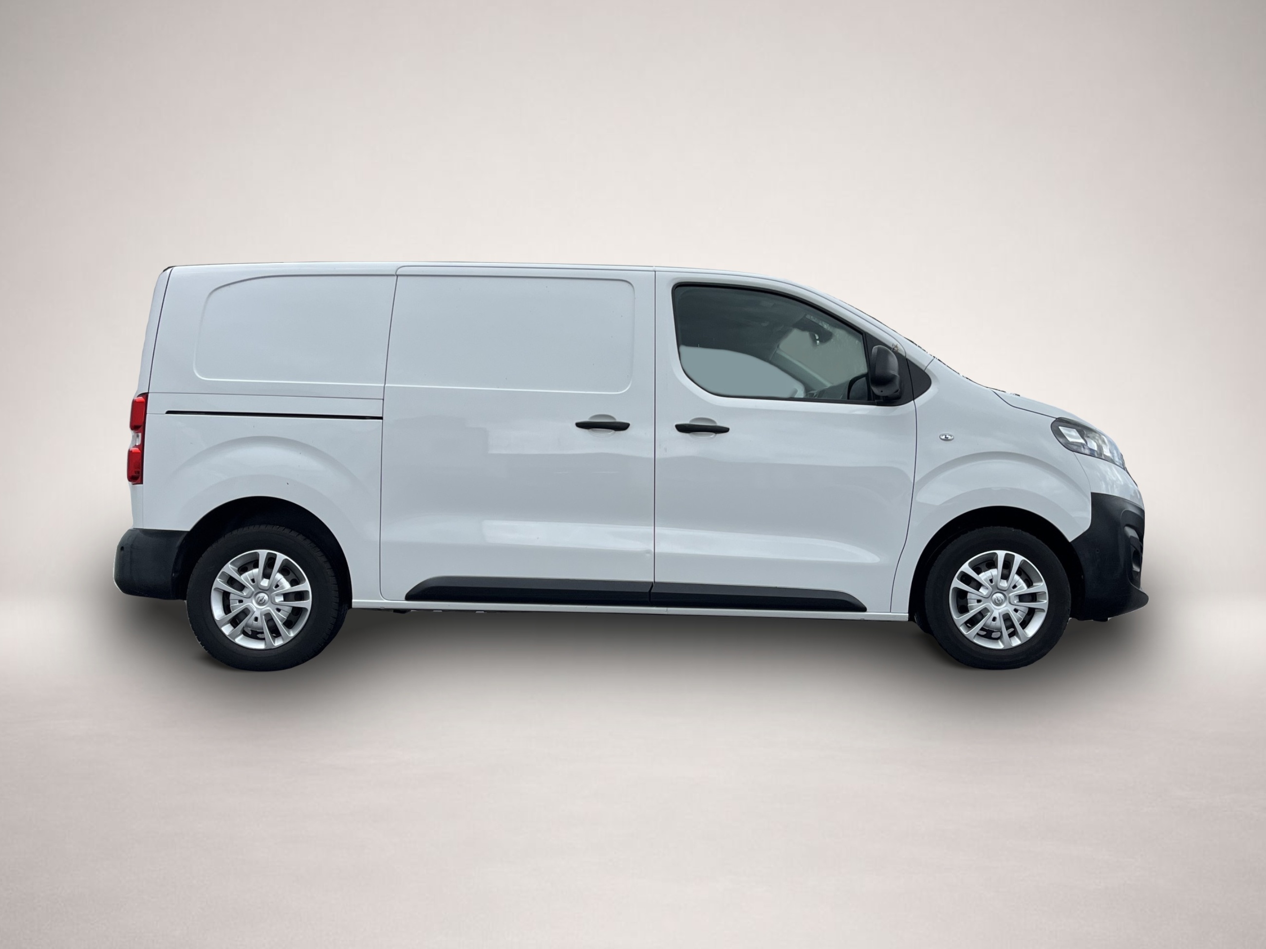 Bild 4 Opel Vivaro -e Edition M PDC Klima