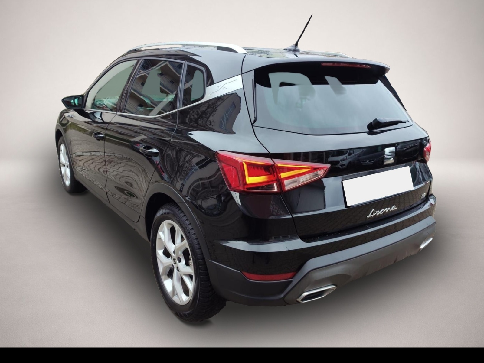 Fotografie des Seat Arona 1.0 TSI FR Navi LED SHZ PDC DAB