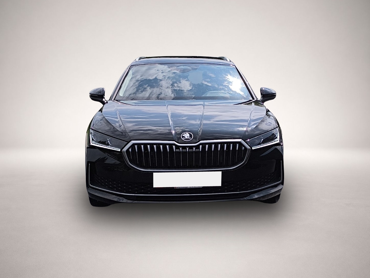 Bild 2 Skoda Superb Combi 2.0 TDI DSG Selection AHK NAV RFK M