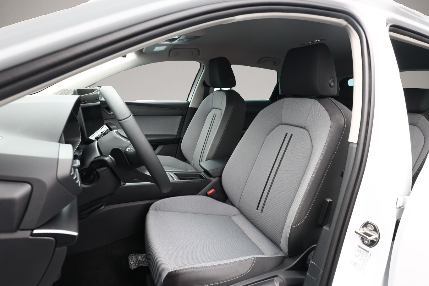 Bild 5 Seat Leon ST DSG Style Nav Kam SHZ Kessy VirtC 3ZClim