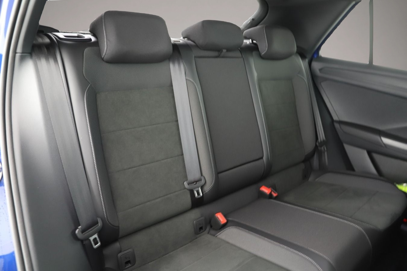 Bild 5 Volkswagen T-Roc 1.5 TSI DSG R-Line Black-Style IQ.Drive+Li