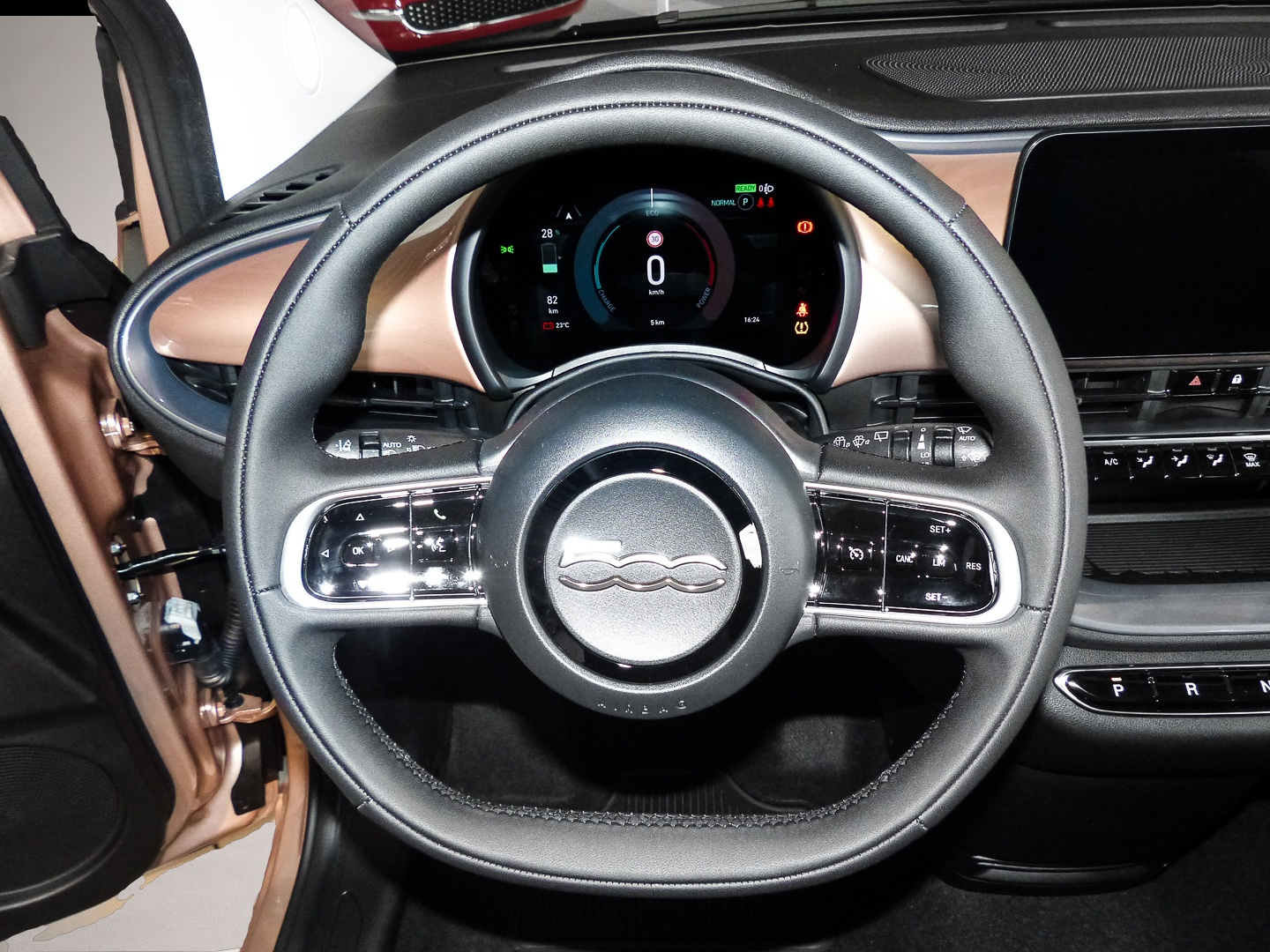 Bild 5 Fiat 500e Icon 42 kWh // Style-Paket // Komfort-Paket