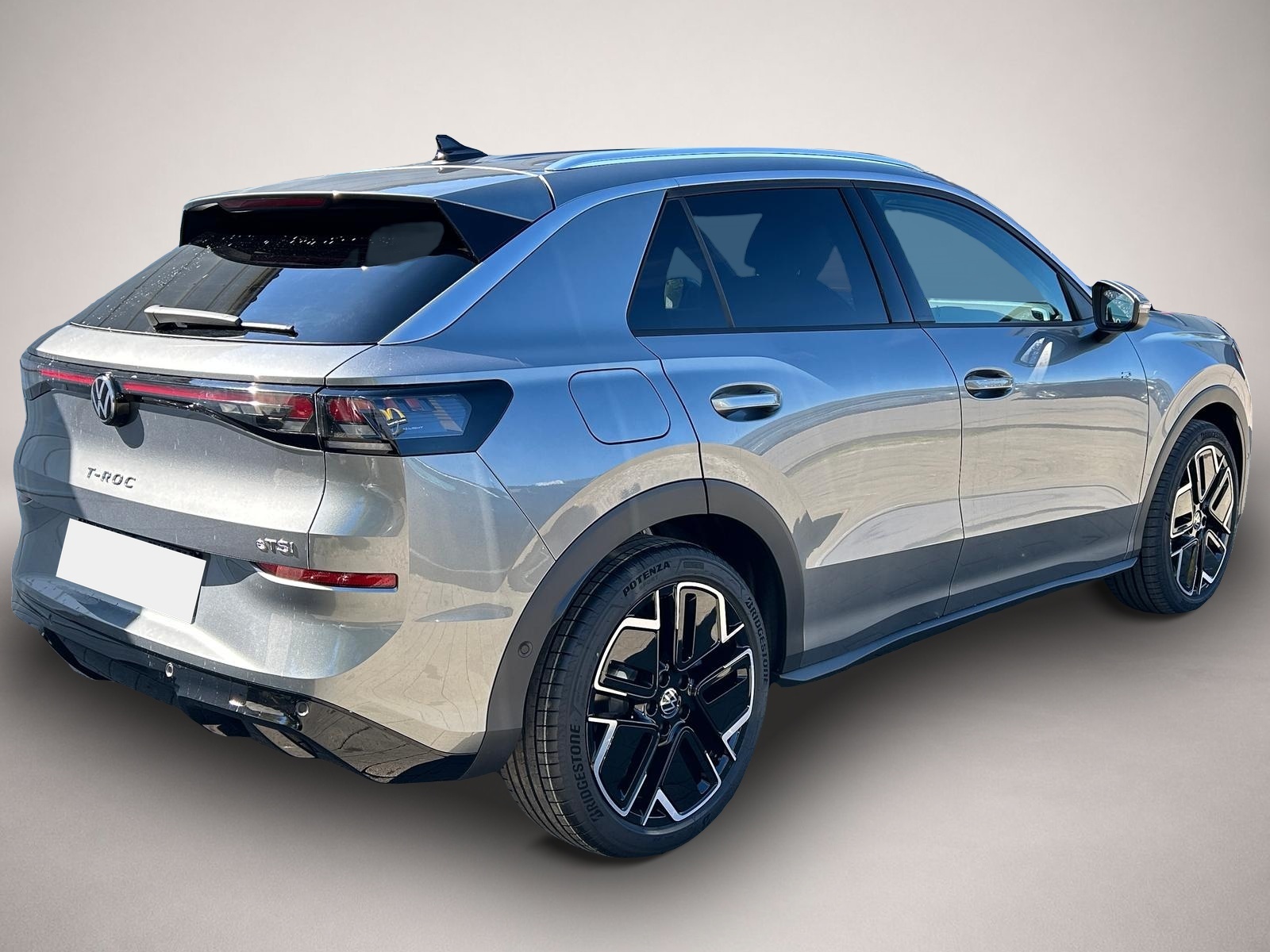Bild 5 Volkswagen T-Roc R-Line 1.5 eTSI DSG Neues Modell*AHK*Matri
