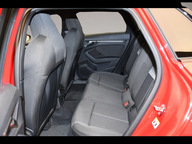 Bild 6 Audi A3 Sportback 45 TFSI e S-tronic S line Einparkhi