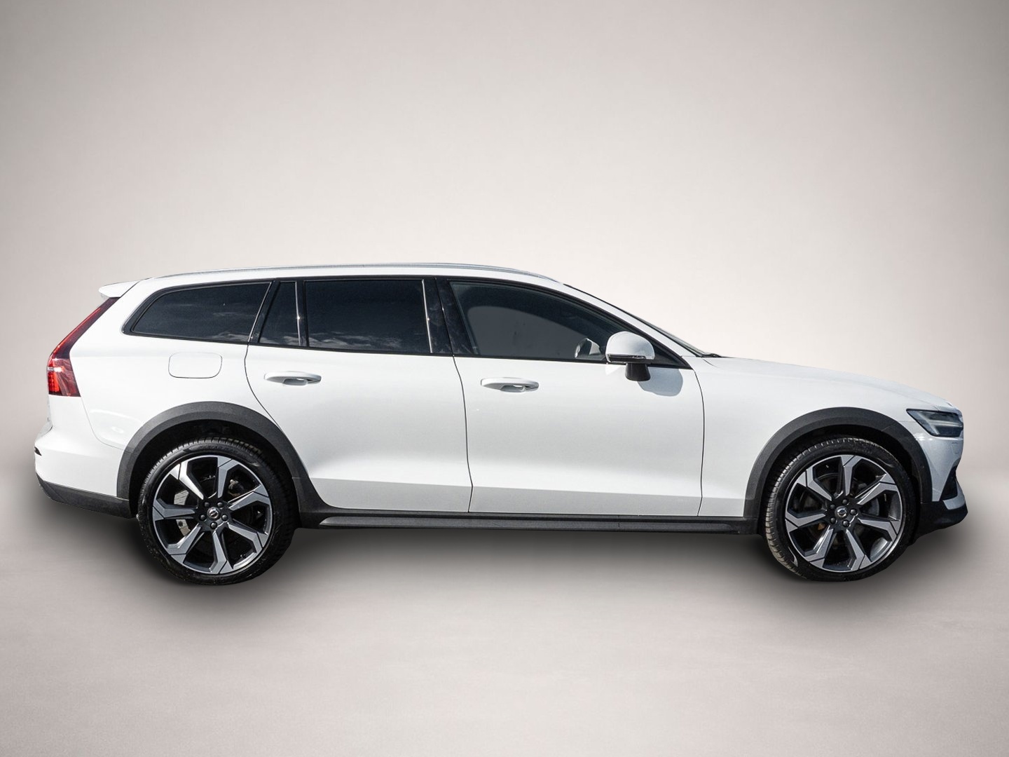 Bild 4 Volvo V60 Cross Country B4 AWD Plus Plus AWD