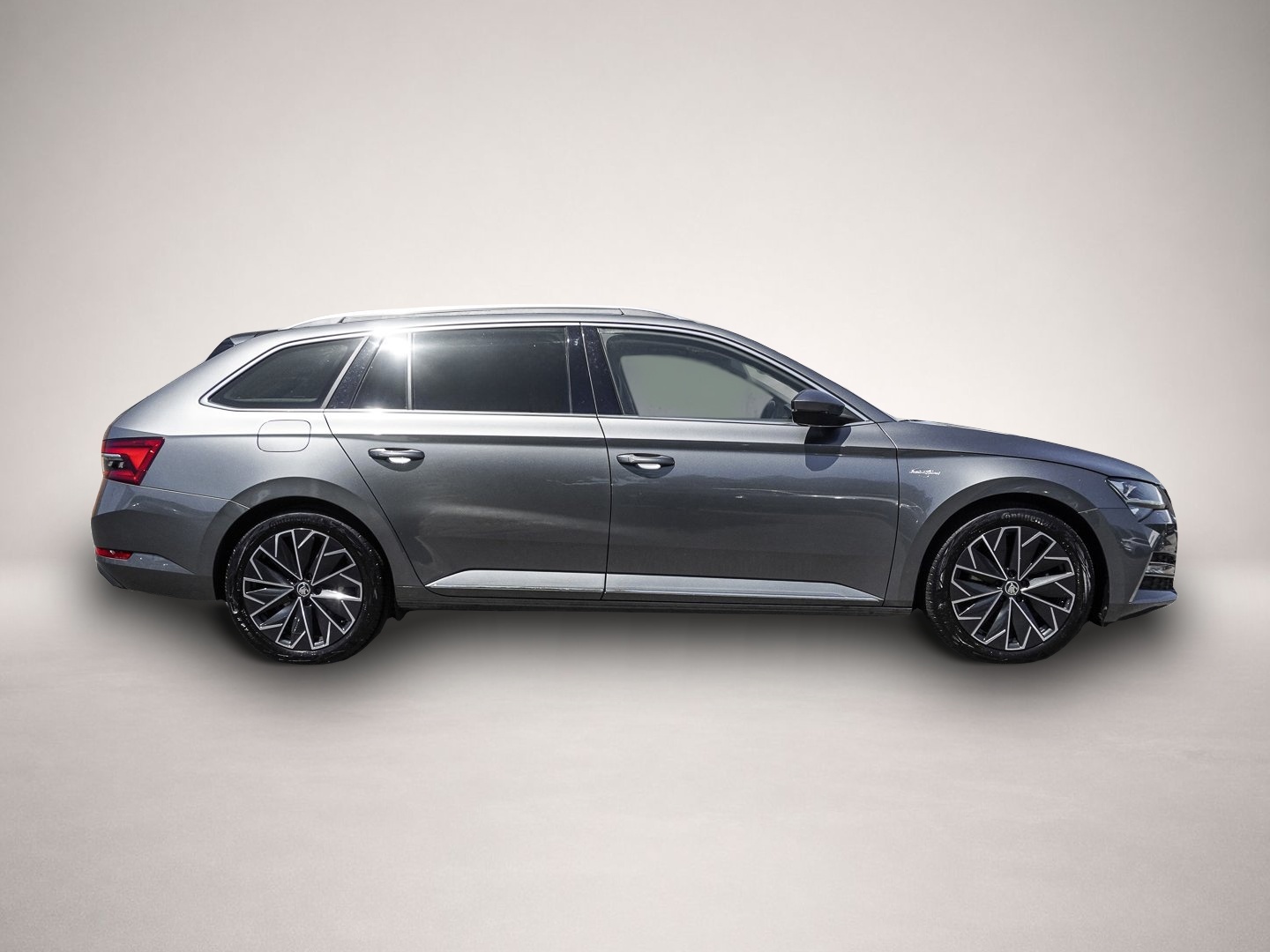 Bild 4 Skoda Superb Combi 2.0 TDI DSG Laurin & Klement