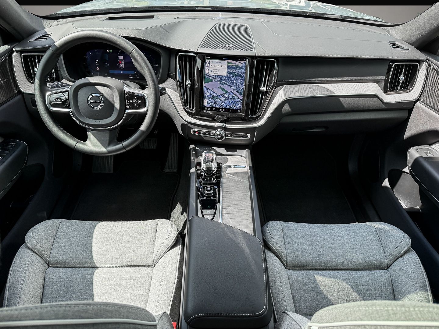 Bild 5 Volvo XC60 Ultimate Dark Recharge Plug-In Hybrid AWD T