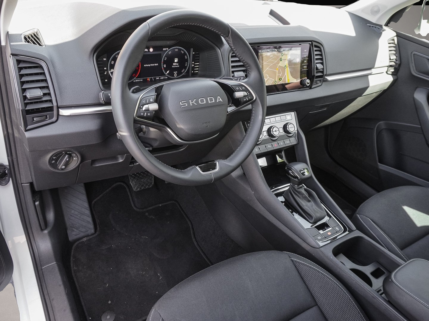 Fotografie des Skoda Karoq 2.0 TDI 4Motion DSG Tour
