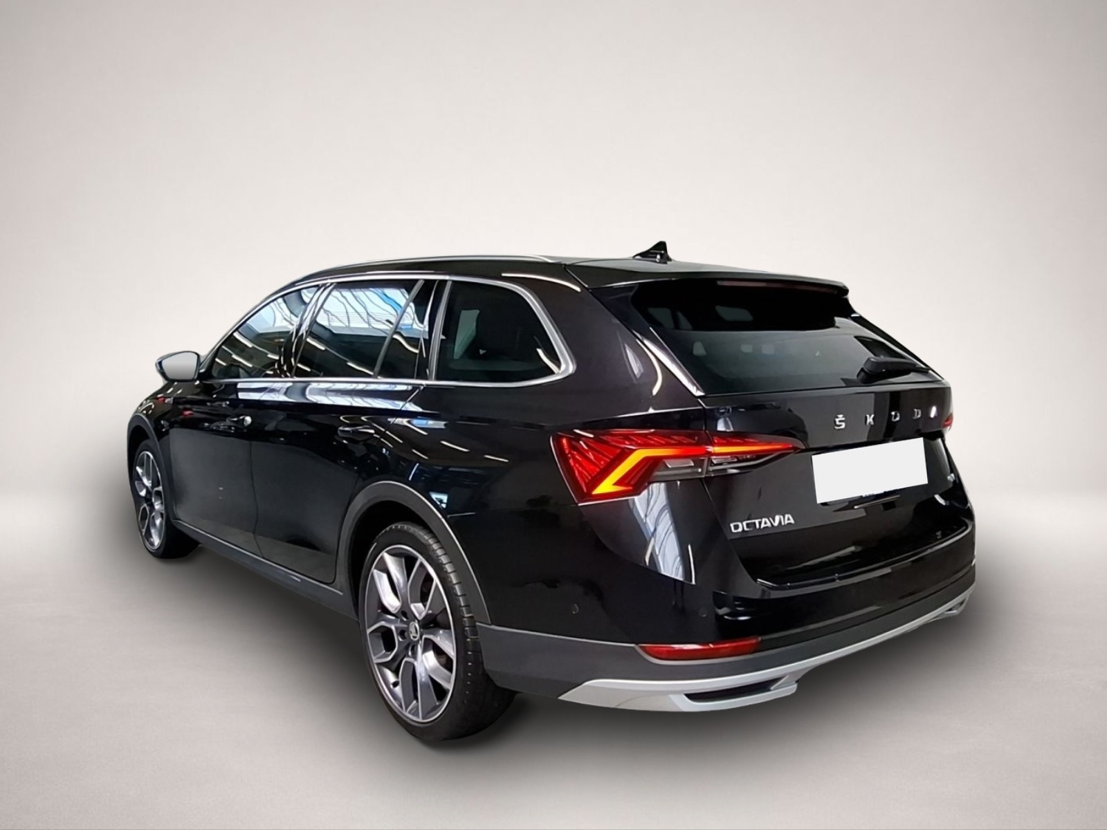 Bild 3 Skoda Octavia Combi SCOUT 2.0 TDI 7-Gang Automatik