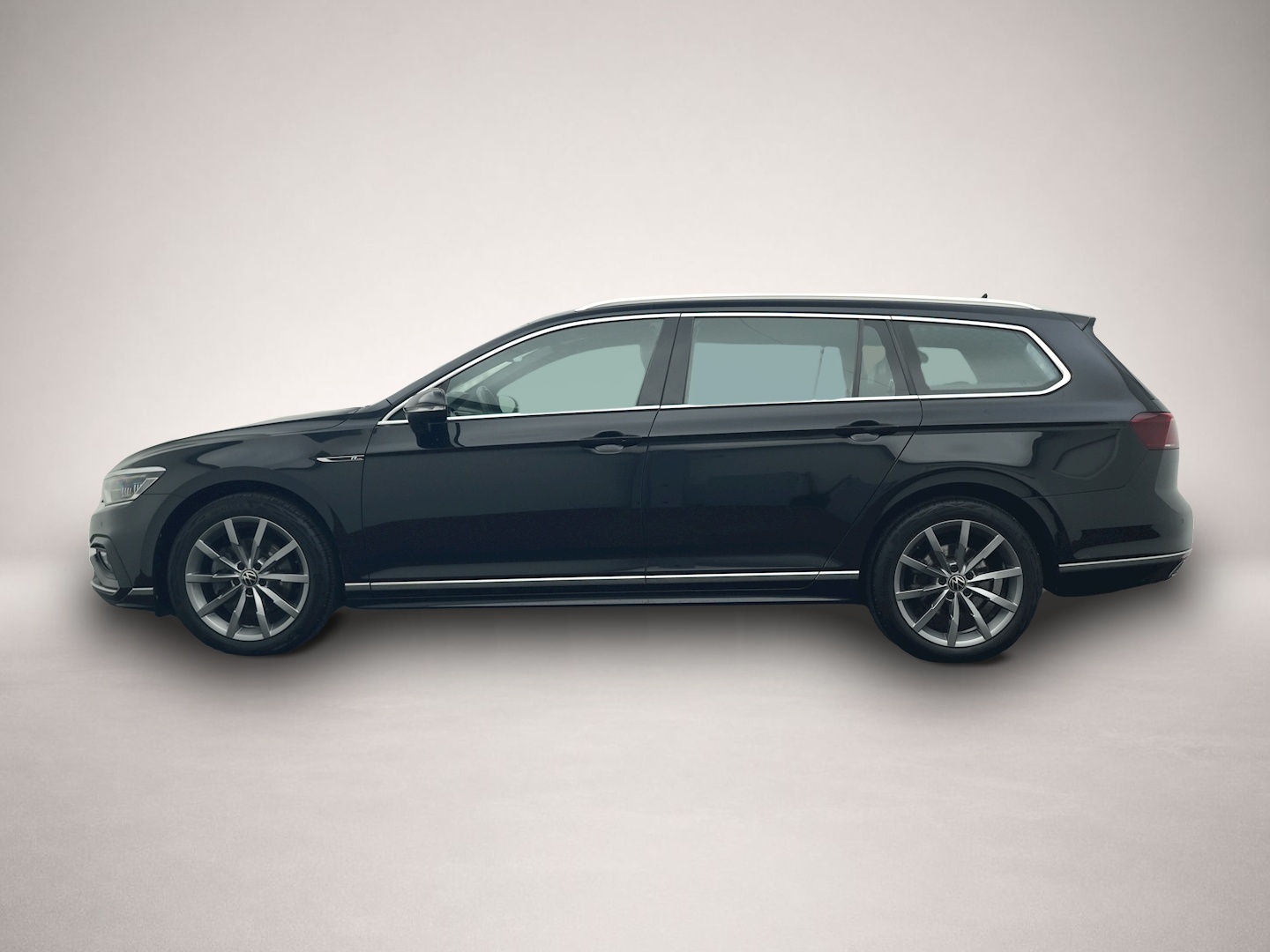 Fotografie 2 des Volkswagen Passat Variant 2.0 TDI DSG Elegance R-Line NAVI