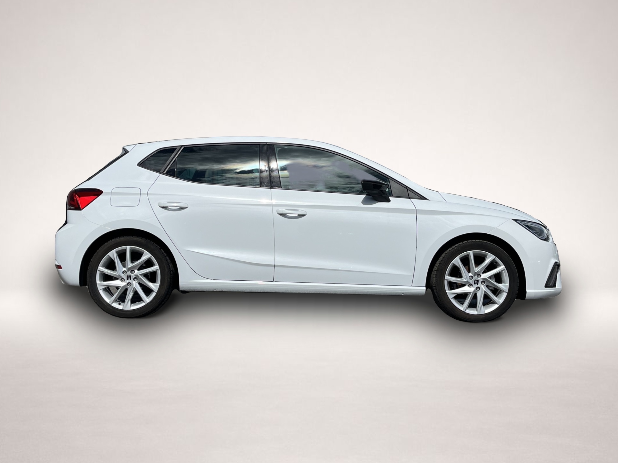 Bild 4 Seat Ibiza 1.0 TSI FR Navi LED PDC SHZ DAB DigCockpit