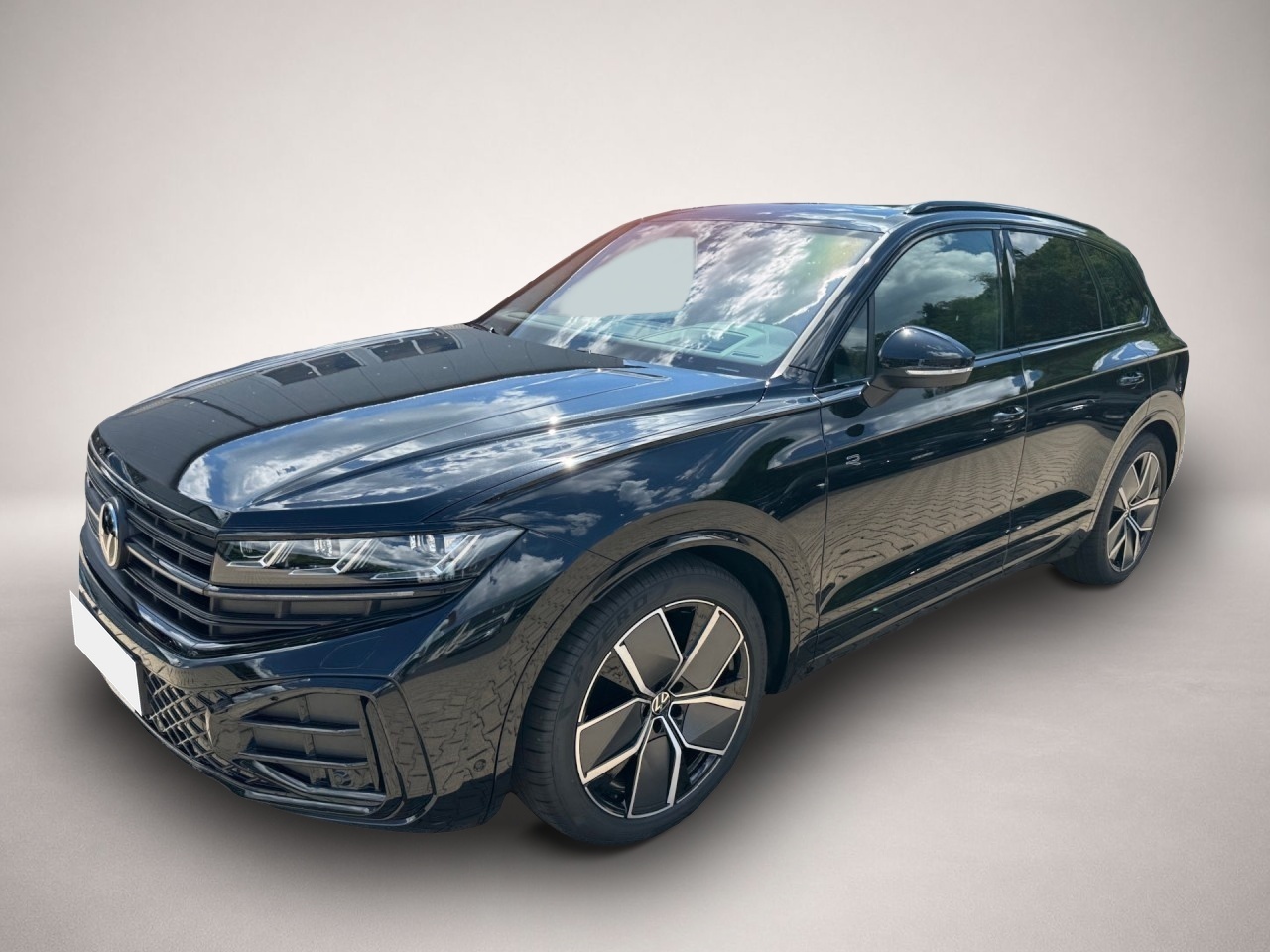 Bild 1 Volkswagen Touareg R-Line Final Edition Luftfahrw. Standhzg