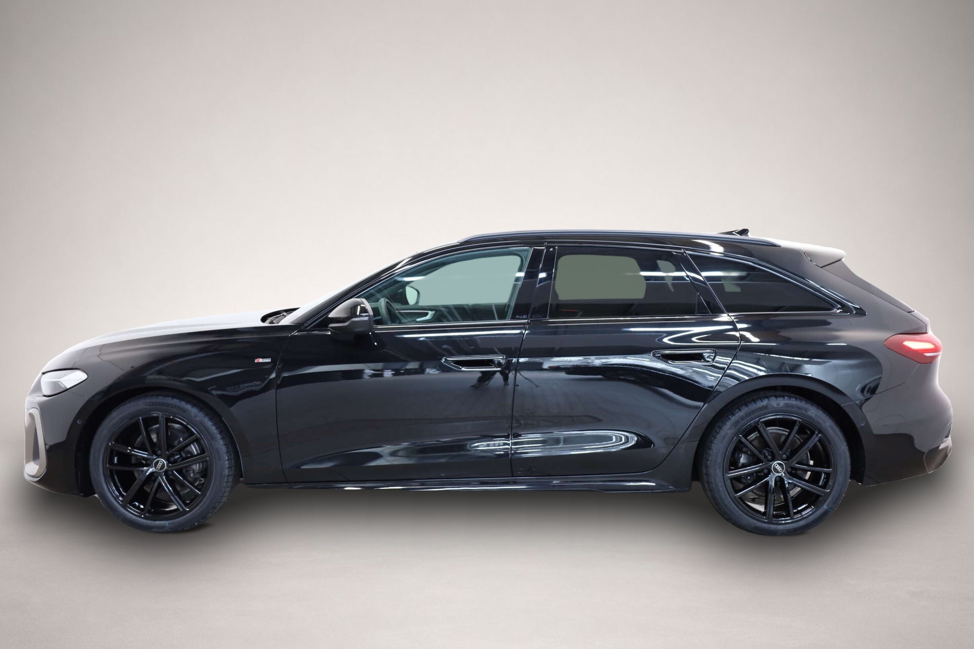 Bild 4 Audi quattro A5 Avant TFSI quattro S line edition one