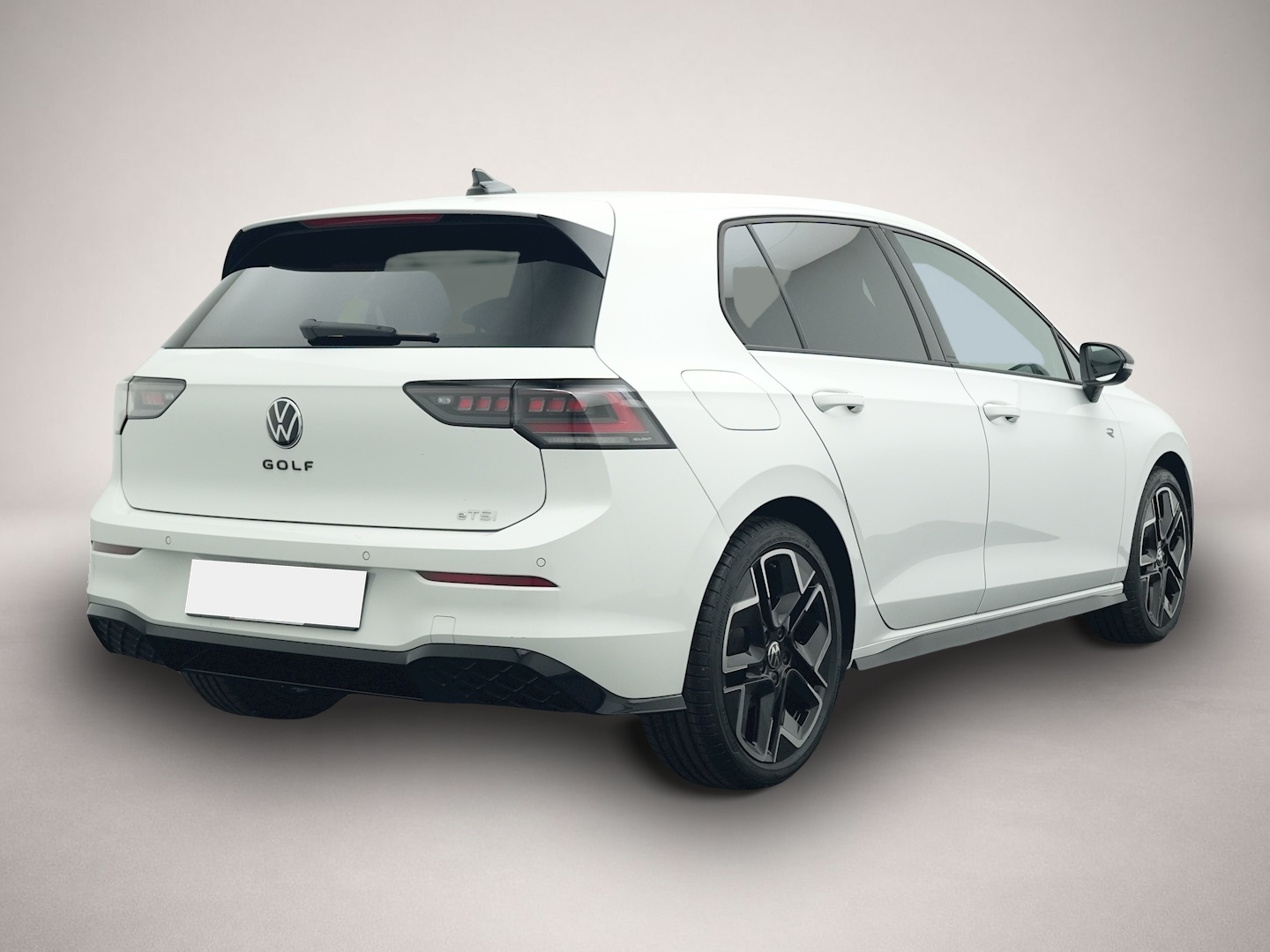 Bild 5 Volkswagen Golf 8 1.5 eTSI DSG R-Line BLACK STYLE PANO IQ.L