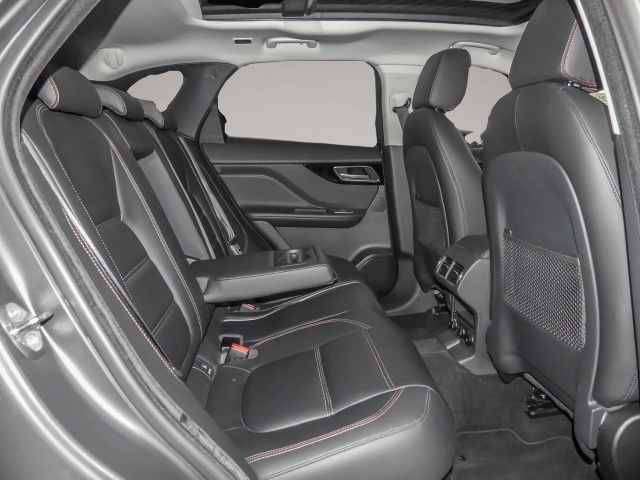 Bild 5 Jaguar F-Pace Prestige AWD 30d EU6d-T Allrad AHK-abnehm