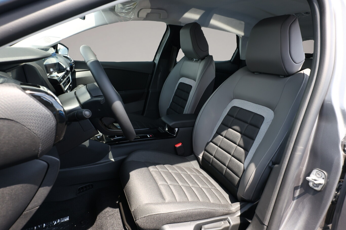 Bild 5 Citroën C4 Hybrid ACC Nav Keyl Totw 2xPDC Kam CarP LED
