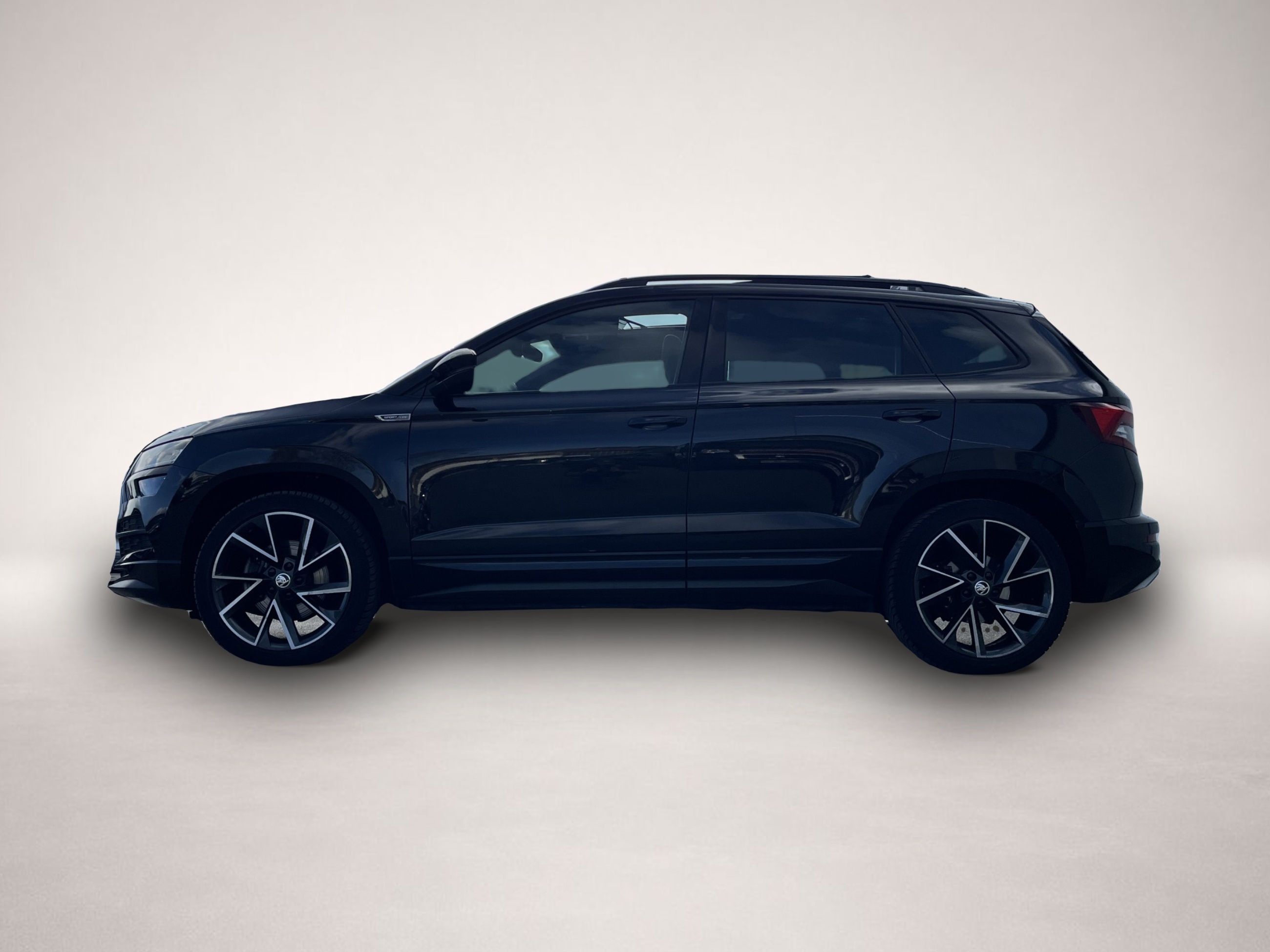 Fotografie Skoda Karoq 2.0 TDI 4x4 Sportline 19 Zoll AHK PANO RFK