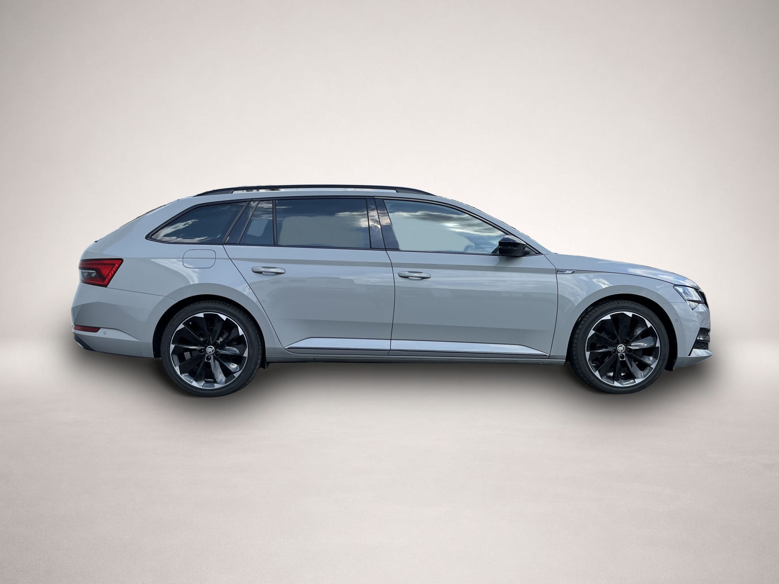 Bild 4 Skoda Superb Combi 2.0 TDI DSG 4X4 Sportline 213¤ m.20