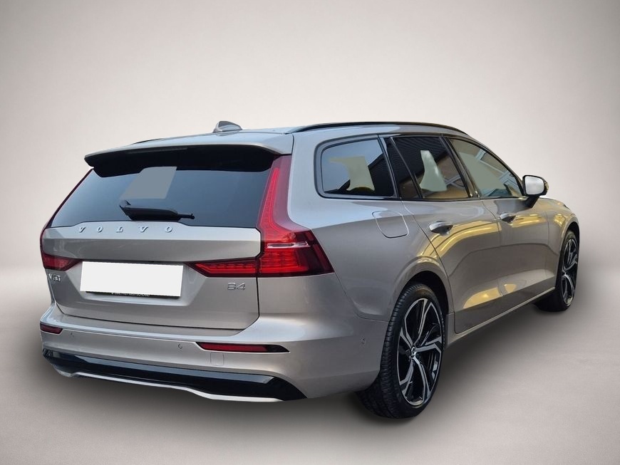 Fotografie Volvo V60 B4 B DKG Plus Dark PANO*HuD*BUSINESS