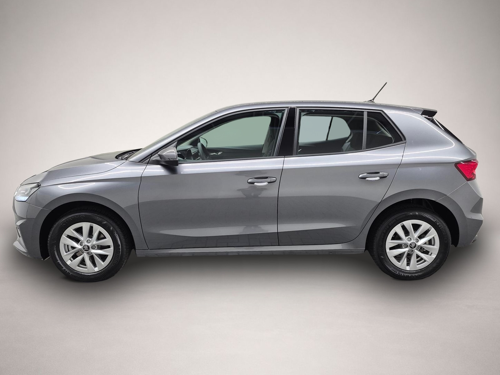 Bild 2 Skoda Fabia LED/Smart-Link/SHZ/Kam/Tempomat/15-LM
