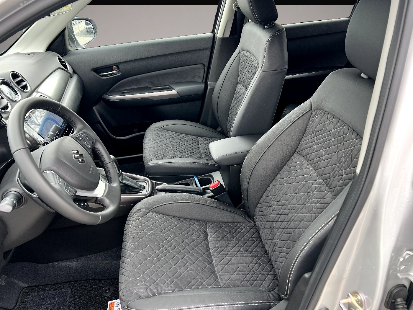 Bild 7 Suzuki Vitara 1.4 Automatik GLX *LED Navi Leder Kamera*