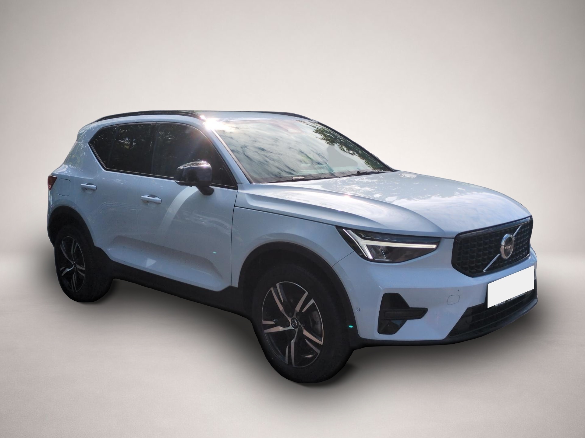 Fotografie des Volvo XC40 B3 (Benzin) Plus Dark 2WD Automatik Bluetoo