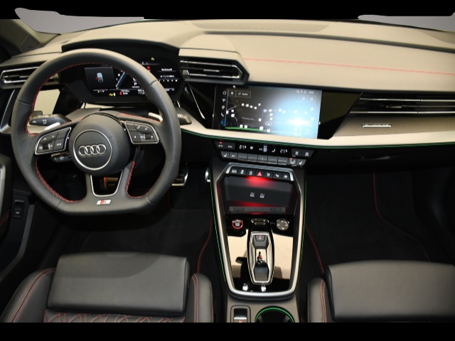 Bild 4 Audi quattro S3 Sportback 2.0 TFSI quattro S-tronic Pano/SONO