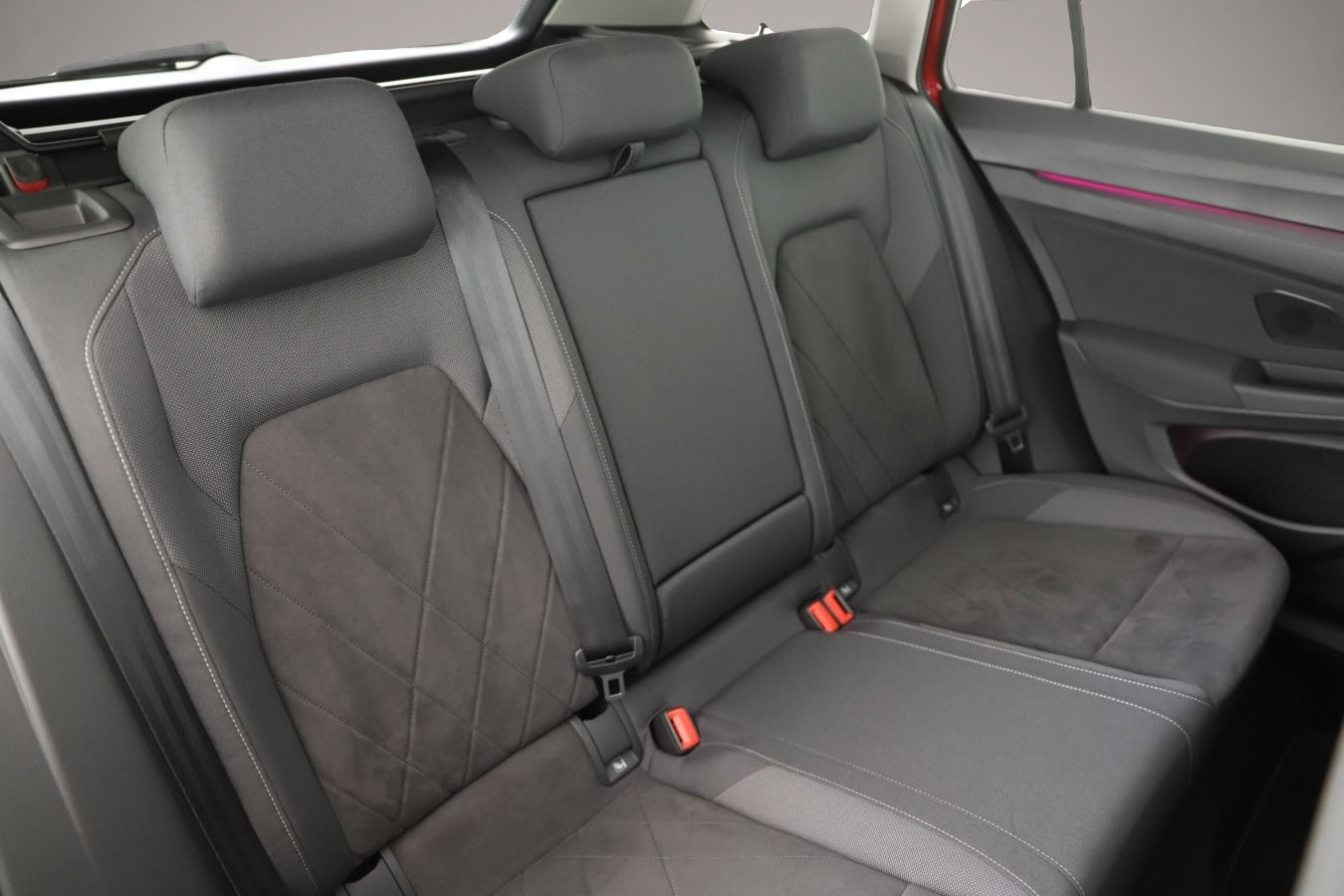 Bild 5 Volkswagen Golf 8 VIII Variant 1.5 eTSI DSG Life IQ.Light/A