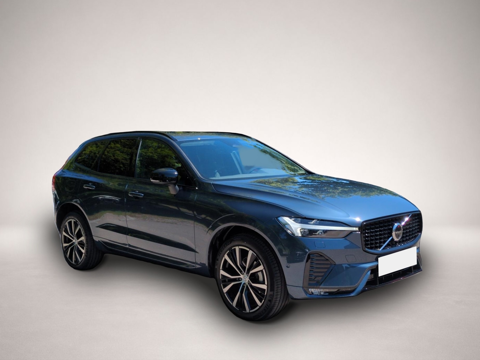 Bild 4 Volvo XC60 B5 (Benzin) Plus Dark AWD Automatik Bluetoo
