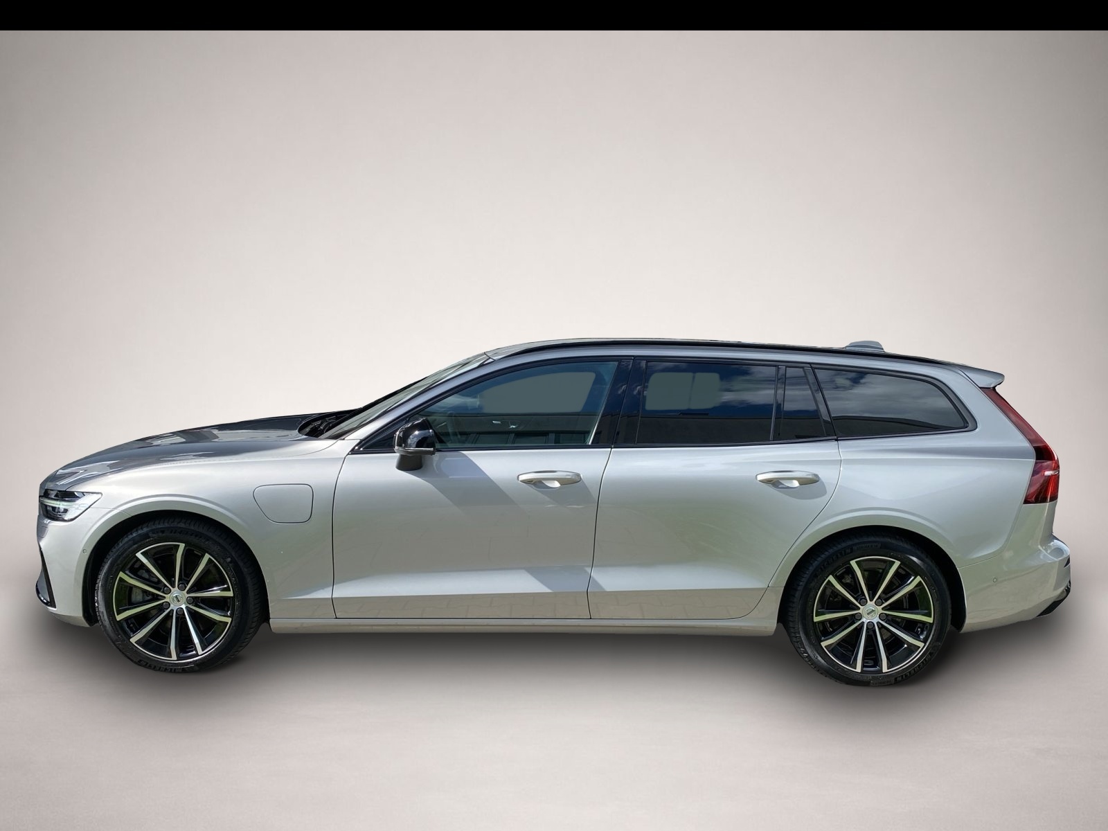 Bild 2 Volvo V60 T8 Plus Dark Engine Plus Dark Recharge