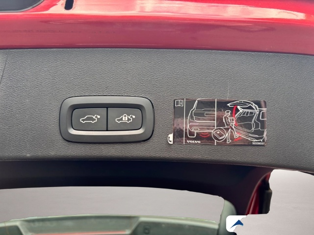 Bild 5 Volvo XC40 T5 R Design Recharge CAM/FSH/LHZ/APPLE