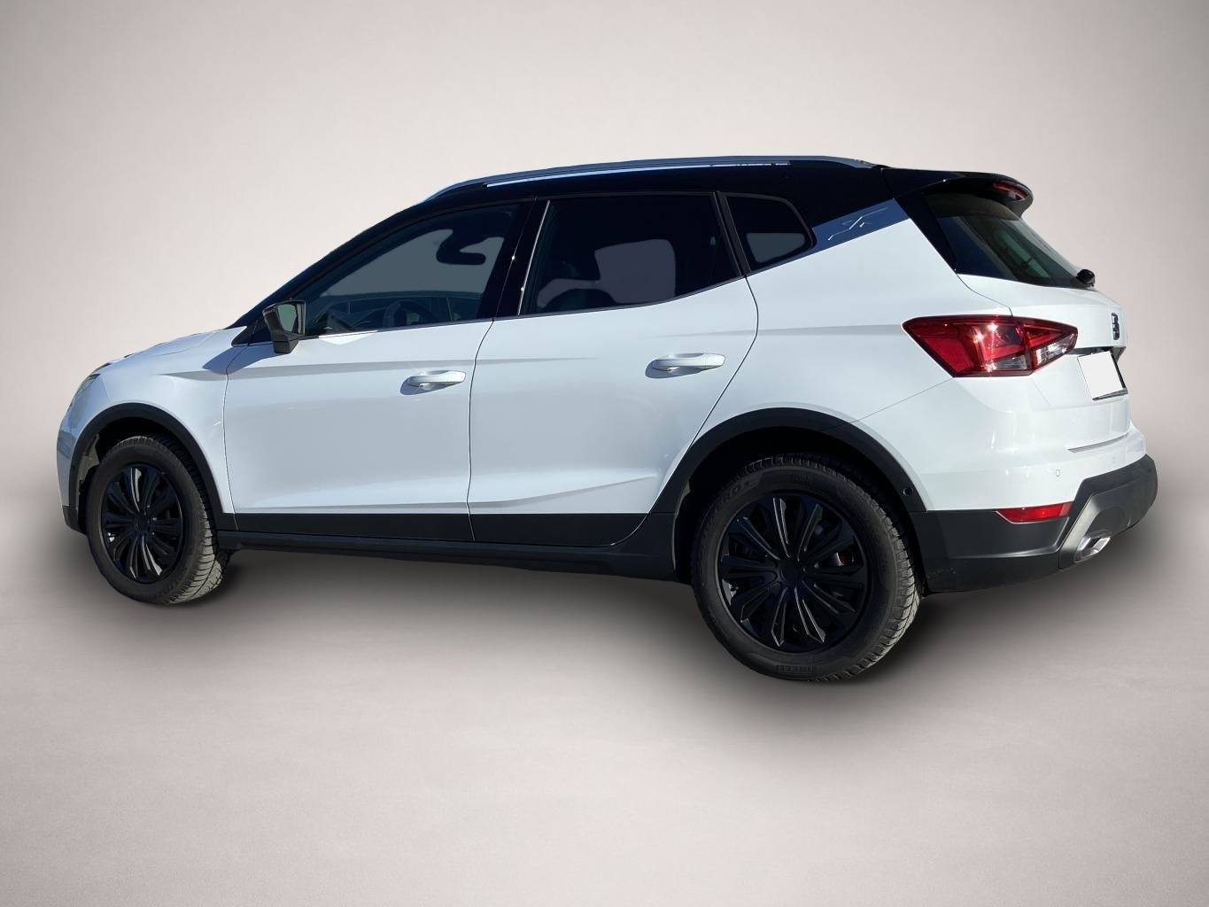 Fotografie 3 des Seat Arona 1.5 TSI DSG FR AHK+ACC+LANE-ASSIST+VIRTUAL