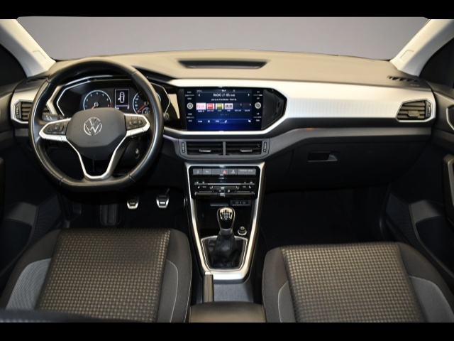 Fotografie des Volkswagen T-Cross 1.0 TSI Active ACC/AHK