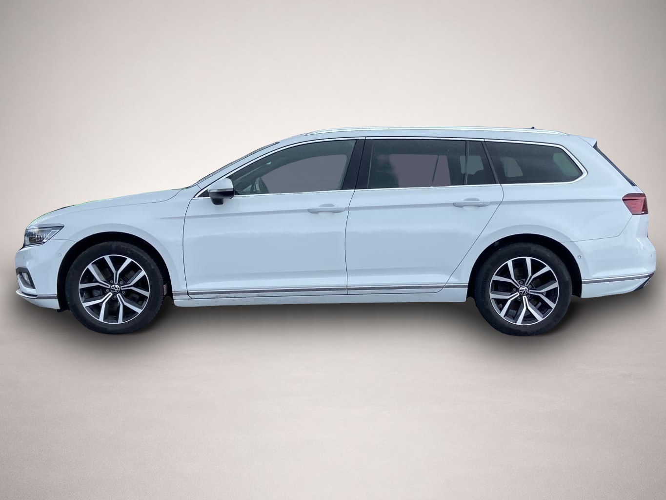 Bild 2 Volkswagen Passat Variant 2.0 TDI DSG Elegance STANDHEIZUNG